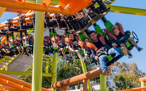 Gold Coast's BIGGEST Theme Park | Dreamworld - InterestPin Australia ...