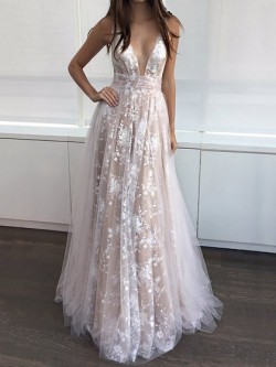 Shop Fashionable A-line V-neck Tulle Floor-length with Appliques Lace Ball Dress in New Zealand