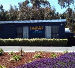 Hobart Caravan Cabin Park: camp kitchen, amenities, laundry