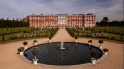 Hampton Court Palace – Sightseeing – visitlondon.com