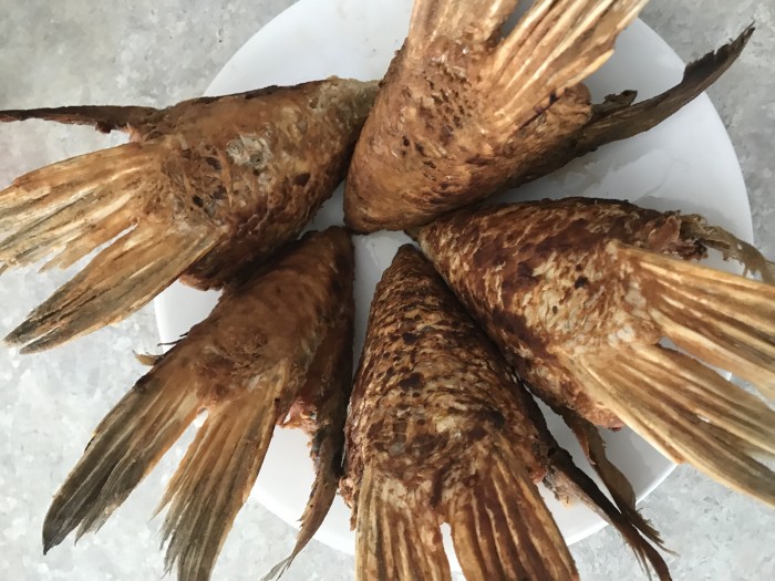 Fried fish wings
