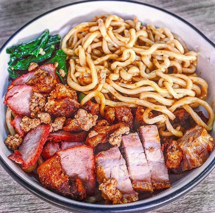 Noodle with char Siew & siew yok 😋