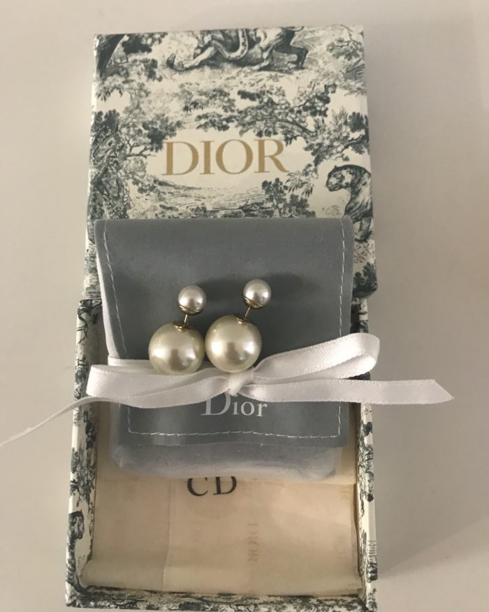 Christian Dior Pearl earrings