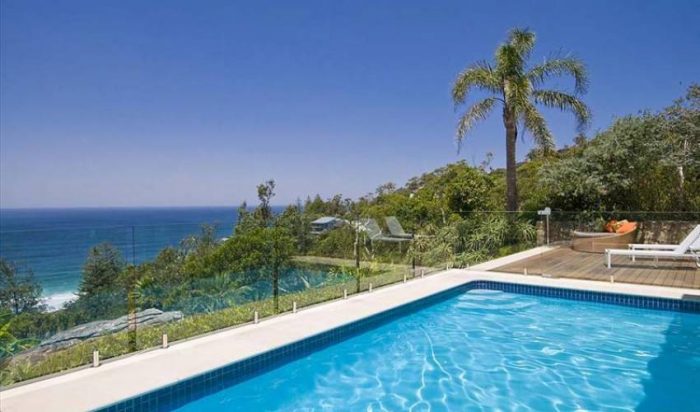 3 Bedroom Luxury Home with Pool in Whale Beach, Sydney, Australia