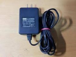 NEW SUNNY SYS-1298-1305-W2 5V 2.6A AC7629R ac adapter