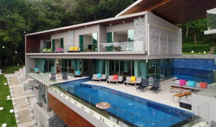 Luxury 9 Bedrooms Phuket Villa with Pool in Layan Beach, Thailand