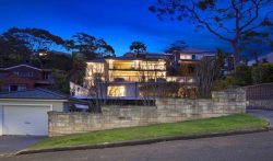5 Bedroom Family Home with Pool in Balmoral Beach, Sydney, Australia