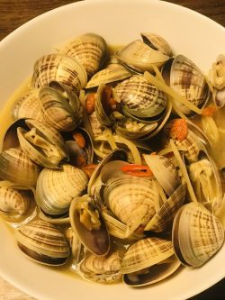 Ginger & wine Clams 😋