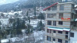 Book Home Stay in Manali | Apple Valley View