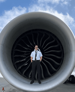 how much do commercial airline pilots make