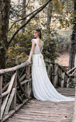 Abito da Sposa in Pizzo Formale E Informale con Fusciacca V-Scollo Spazzola Treno – Gillne.it