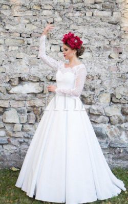 Abito da Sposa in Raso A Terra Barchetta in Pizzo Naturale – Gillne.it