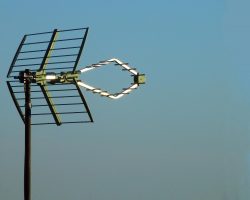 Log Periodic Dipole Antenna
