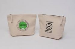PapaChina Provides Custom Cosmetic Bags in Bulk