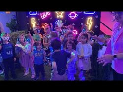 Throw the Best Silent Kids Party That Makes Noise Without the Sound