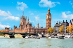 Westminster to tower bridge Cruise tour﻿