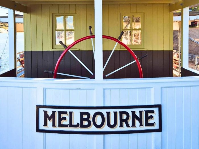 Paddle Steamer Melbourne: Discover the Beauty of a Scenic River Cruise Echuca Moama