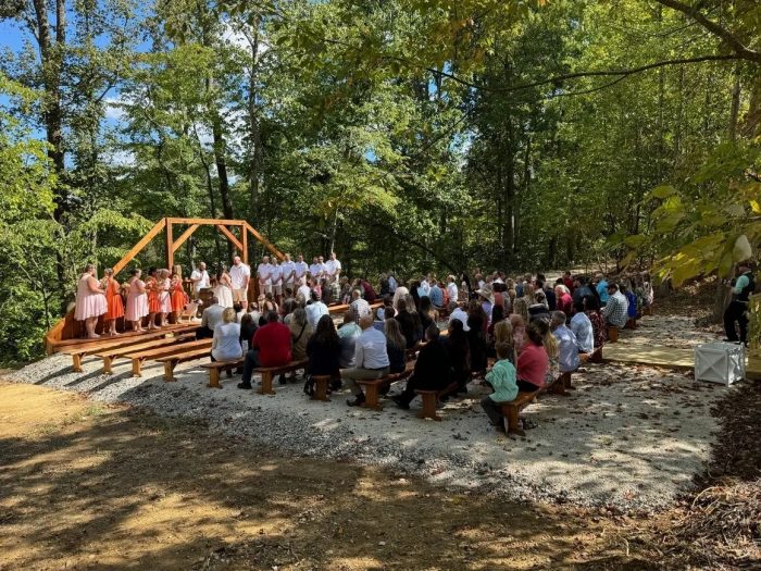 Willow Haven Lodge: The Perfect Choice for Indoor & Outdoor Wedding Venues
