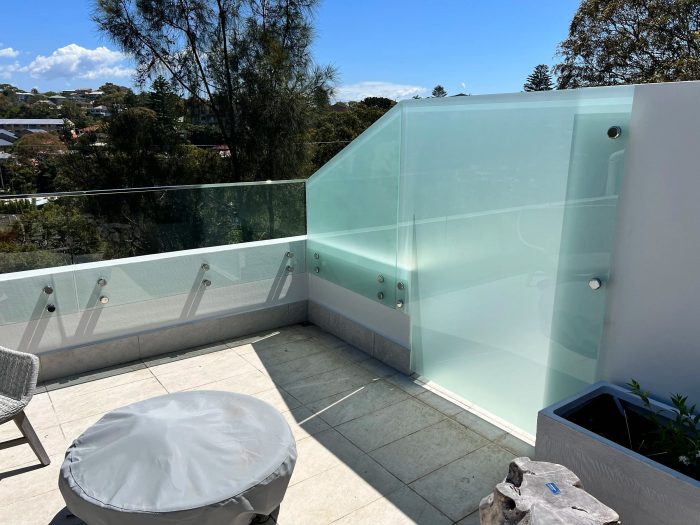 Stylish Glass Balustrades for Dee Why Homes & Offices