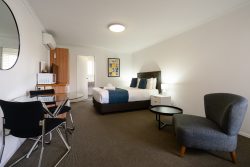 Best Pet Friendly Apartments Warrnambool and Self Contained Accommodation Warrnambool at Waves Motel