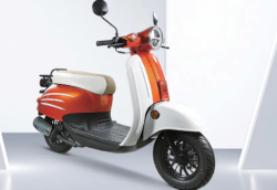 Does A Gasoline Scooter Beat Electric For Range?