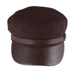 What Gives a Mariner Cap Its Distinctive Look?